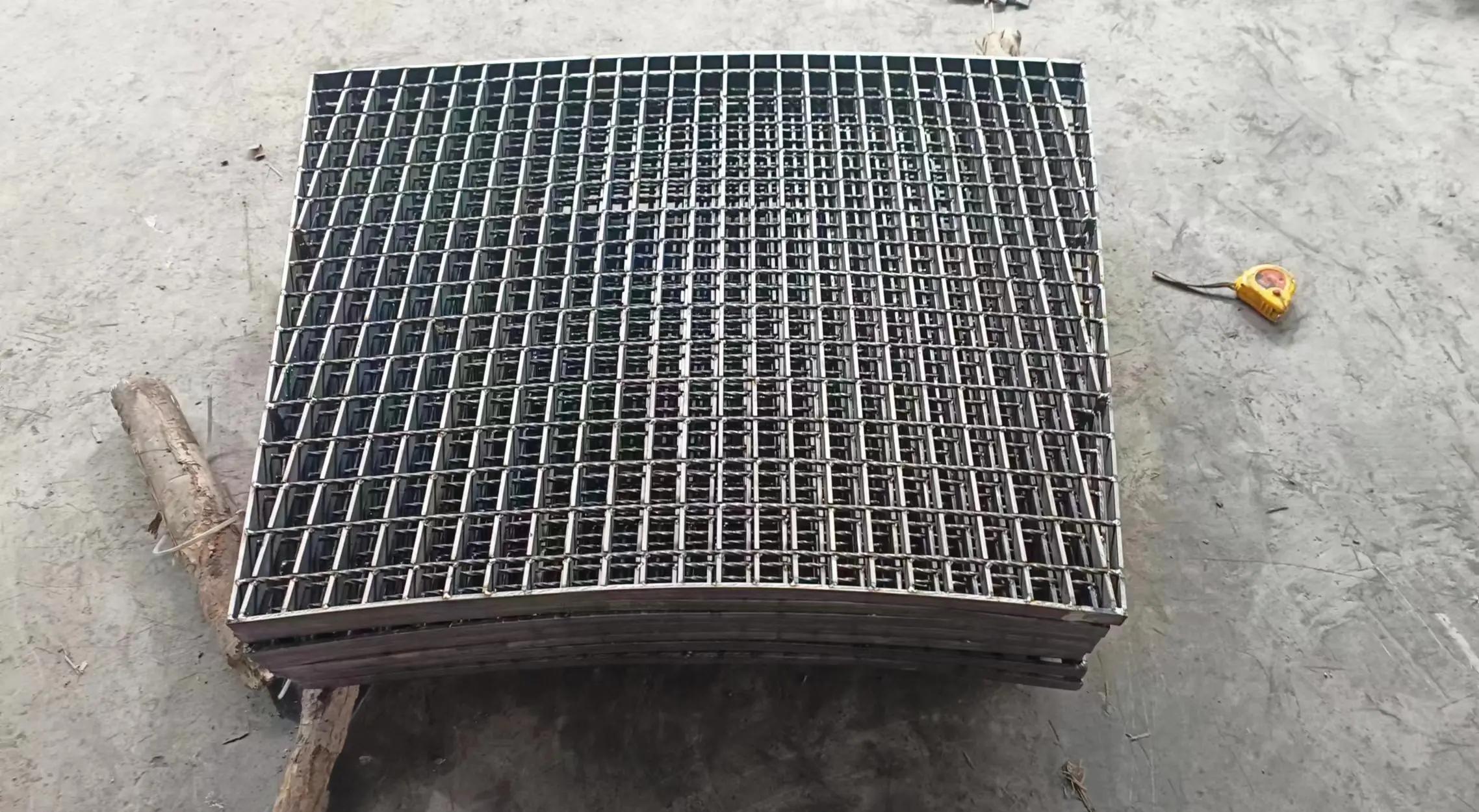 鋼格板:建筑與工業的強力支撐